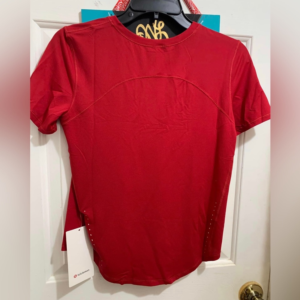 Lululemon. High Neck Run and Train Tee. Brand new.